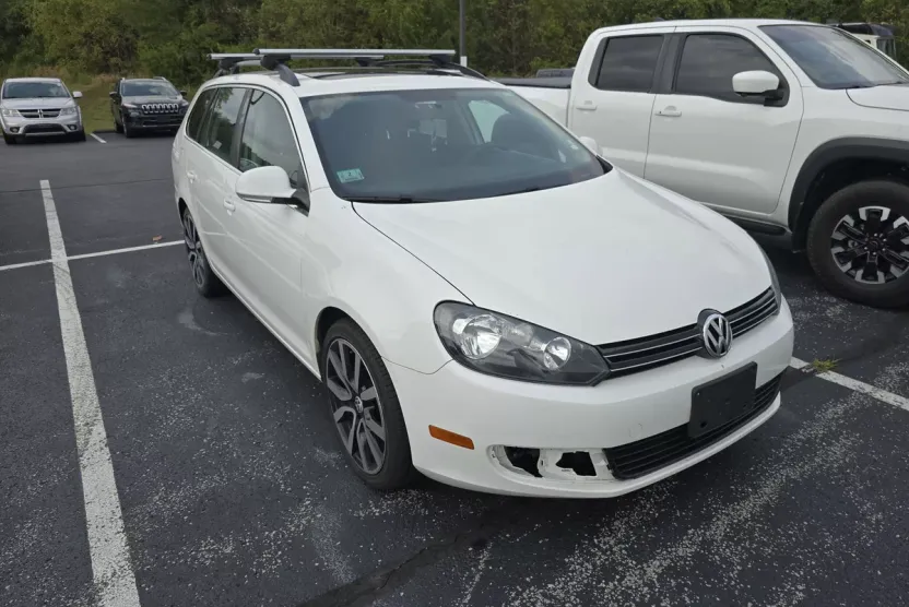 2011 Volkswagen Jetta TDI photo 1