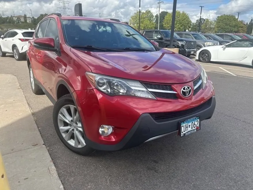 2015 Toyota RAV4 Limited photo 1