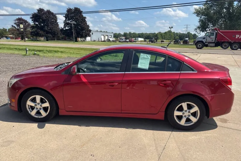 2013 Chevrolet Cruze photo 1