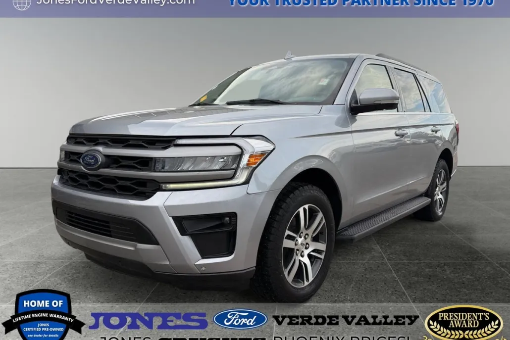 2024 Ford Expedition XLT photo 1