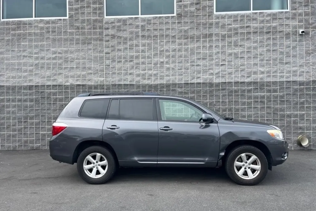 2008 Toyota Highlander Base photo 1
