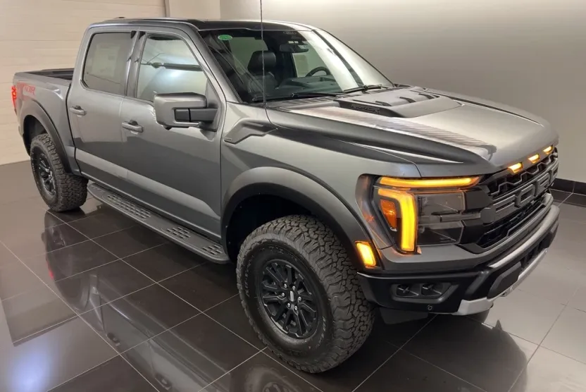2025 Ford F-150 Raptor photo 1