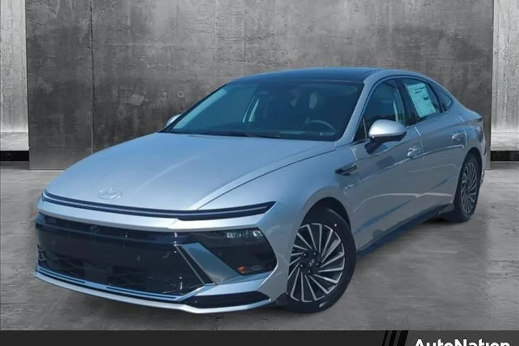 2025 Hyundai Sonata Hybrid Limited photo 1