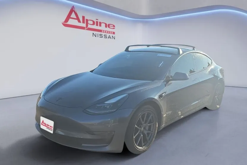 2021 Tesla Model 3 Standard Range Plus photo 1