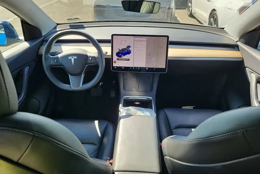 2021 Tesla Model Y Long Range photo 1