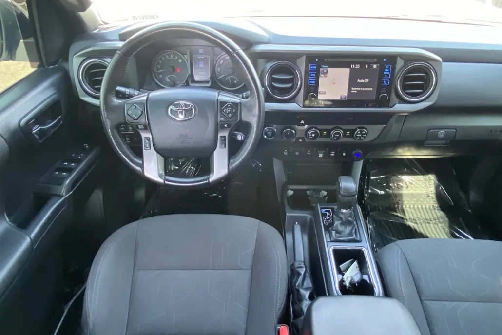 2019 Toyota Tacoma 4x4 TRD photo 1
