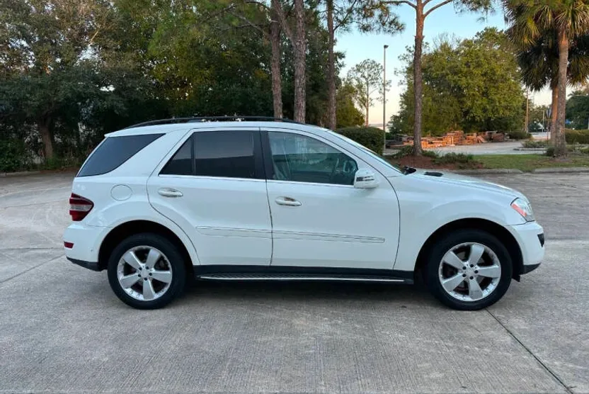 2011 Mercedes Benz ML 350 photo 1