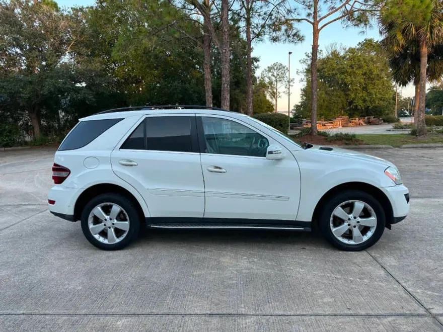 2011 Mercedes Benz ML 350 photo 1