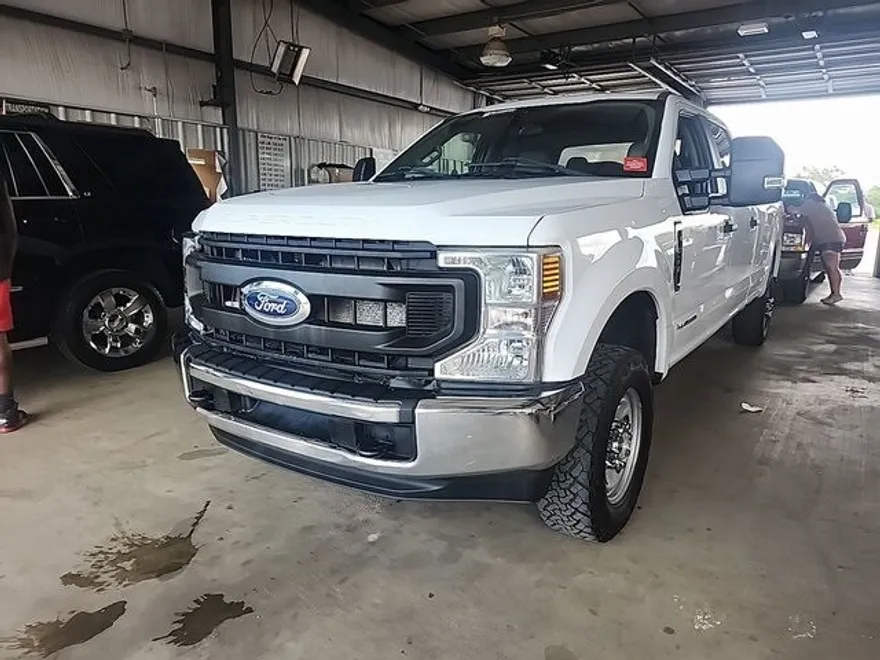 2022 Ford F-350 XL photo 1