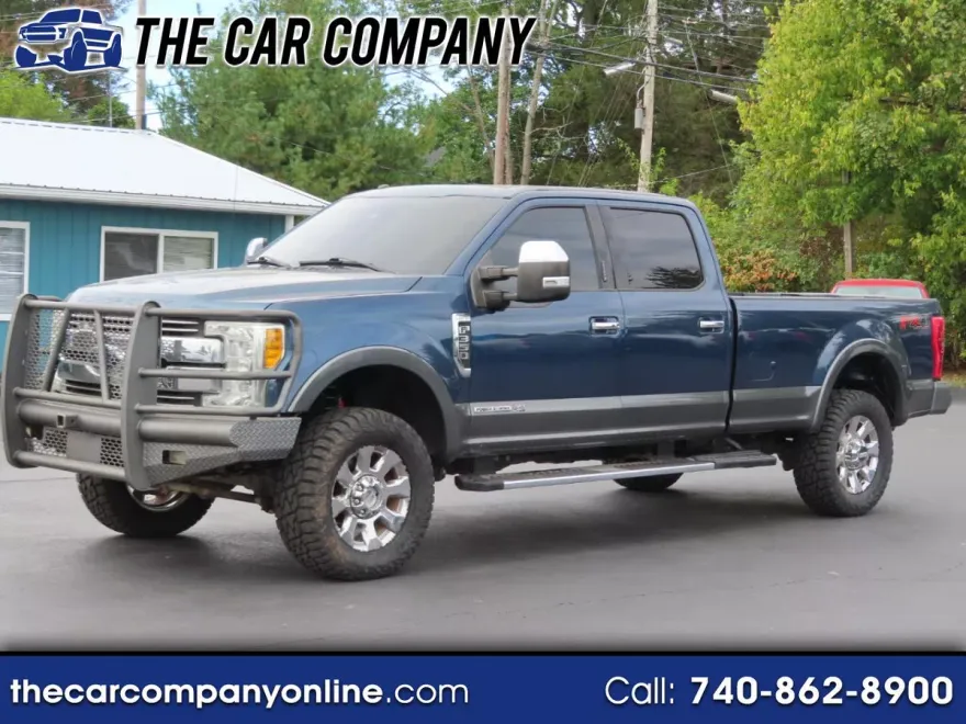 2017 Ford F-350 Lariat photo 1