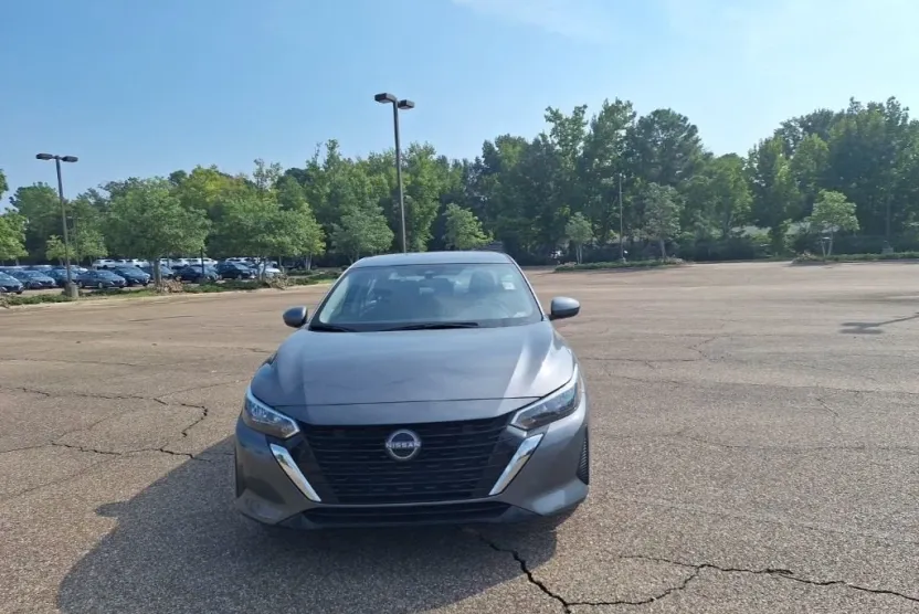 2024 Nissan Sentra SV photo 1