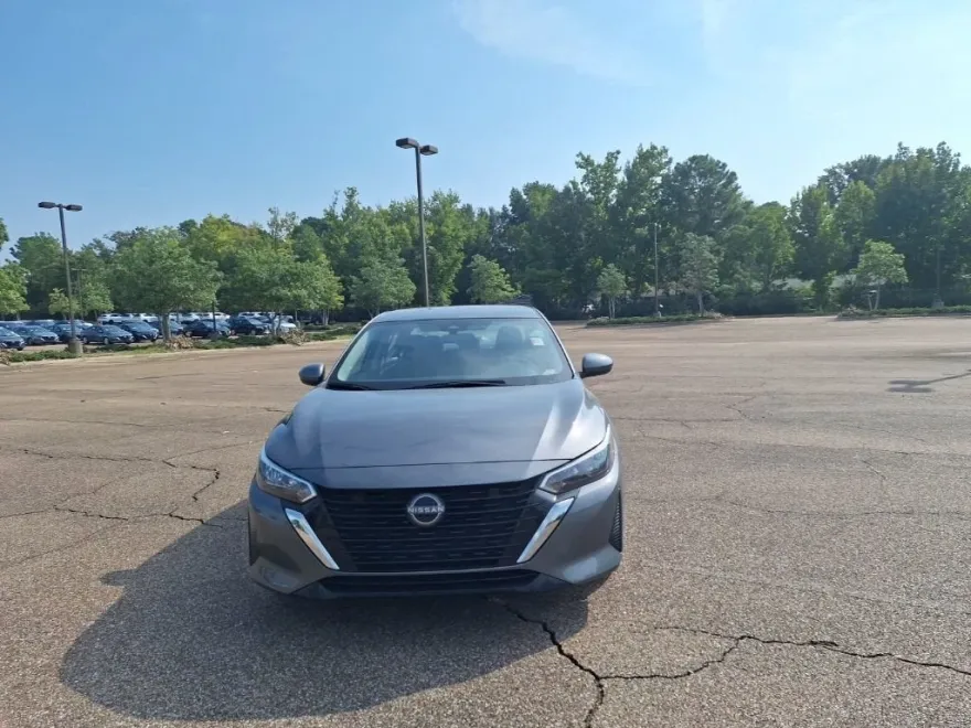 2024 Nissan Sentra SV photo 1