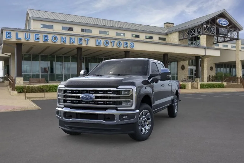 2025 Ford F-250 Lariat photo 1