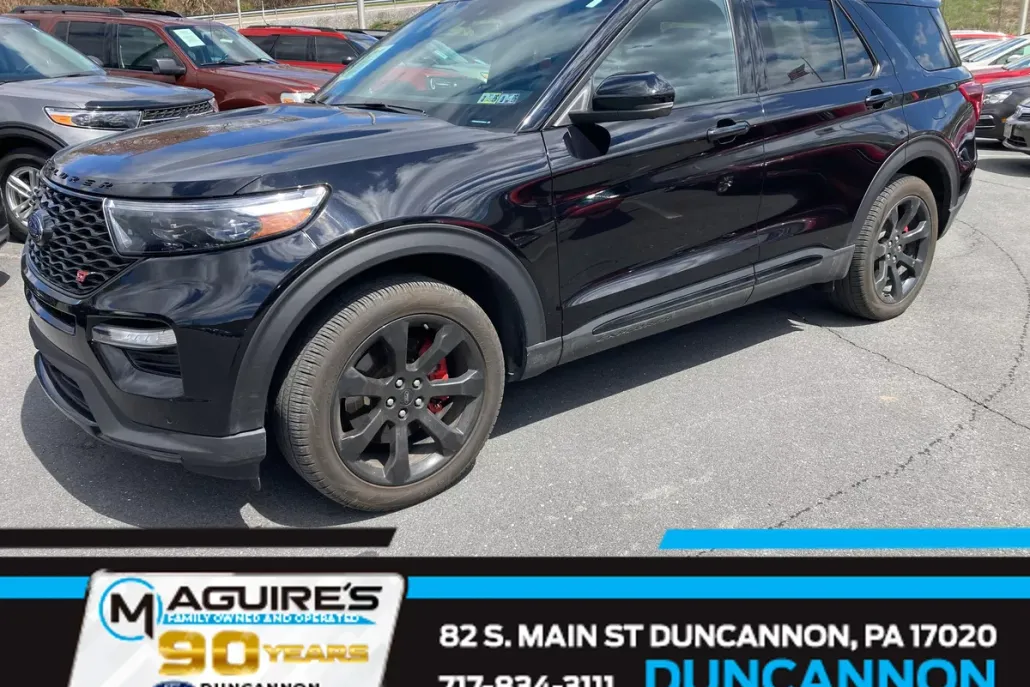 2023 Ford Explorer ST photo 1