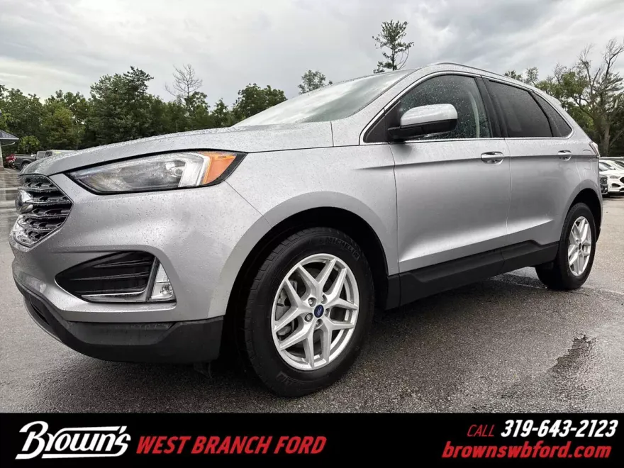 2022 Ford Edge SEL photo 1