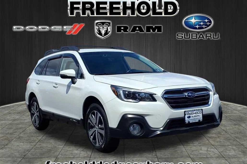2019 Subaru Outback Limited photo 1