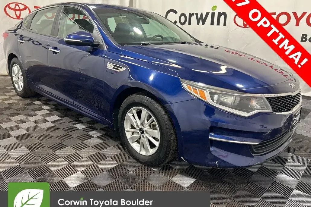 2017 Kia Optima LX photo 1