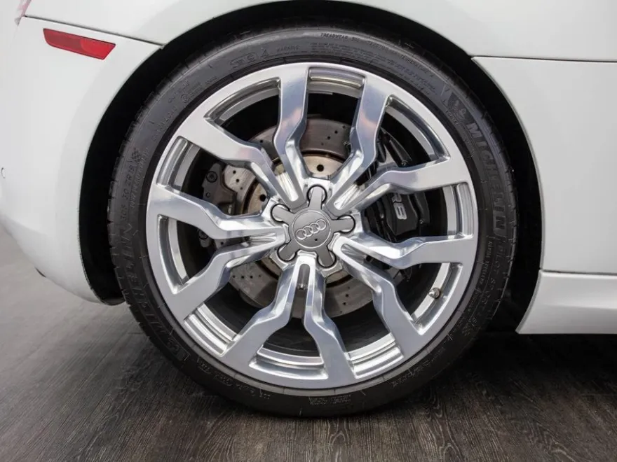 2011 Audi R8 5.2 photo 36
