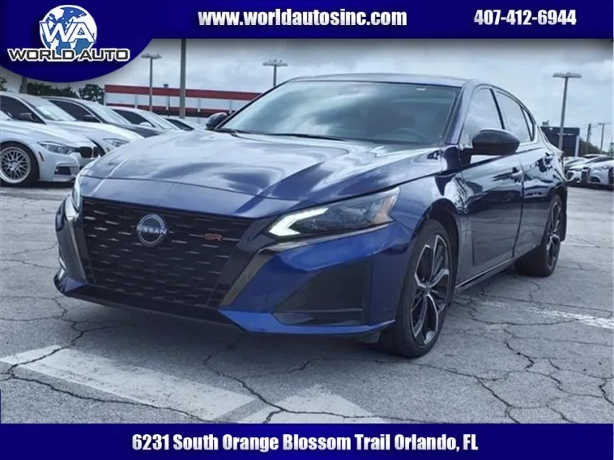 2023 Nissan Altima 2.5 SR photo 1