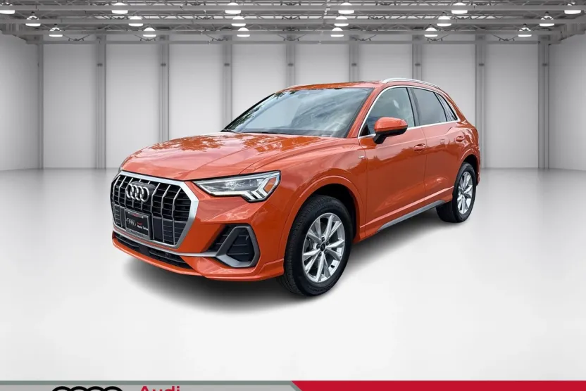 2023 Audi Q3 45 TFSI S line Premium photo 1