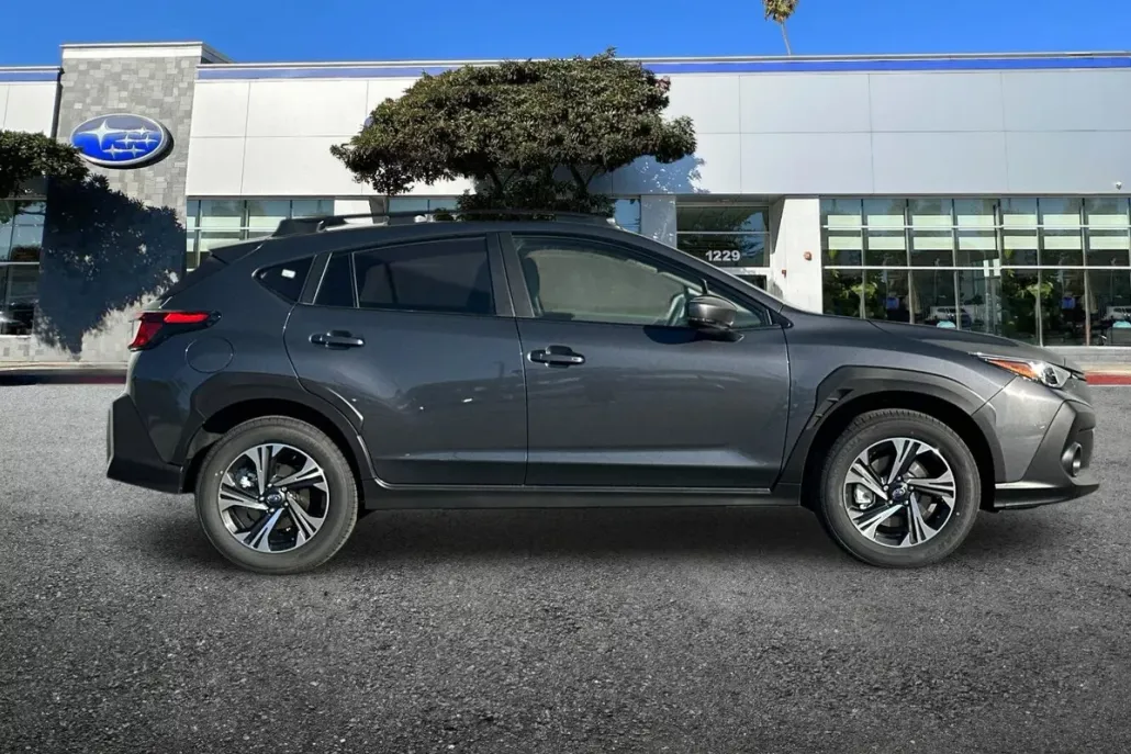 2025 Subaru Crosstrek Premium photo 1