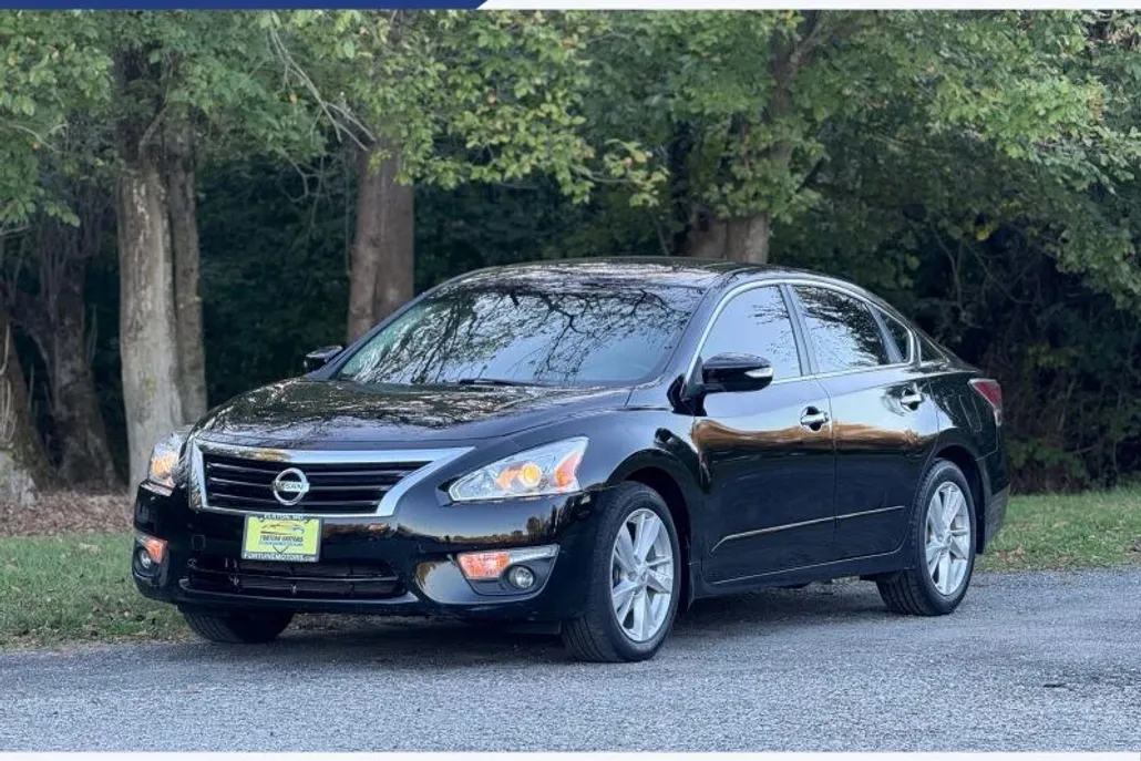 2015 Nissan Altima 2.5 SV photo 1