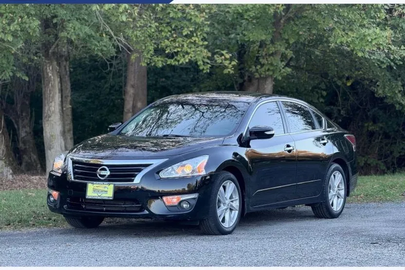 2015 Nissan Altima 2.5 SV photo 1