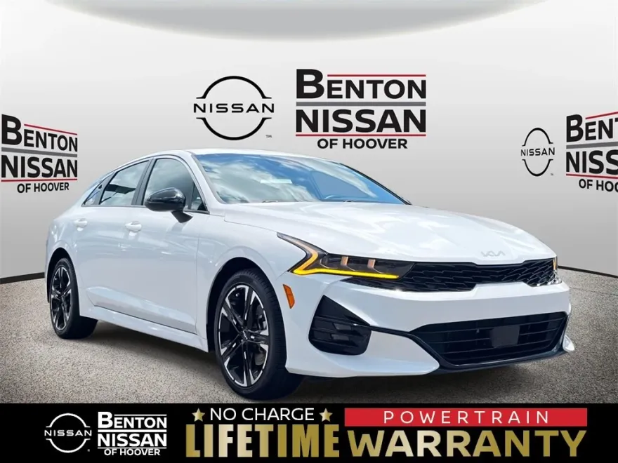 2023 Kia K5 GT-Line photo 1
