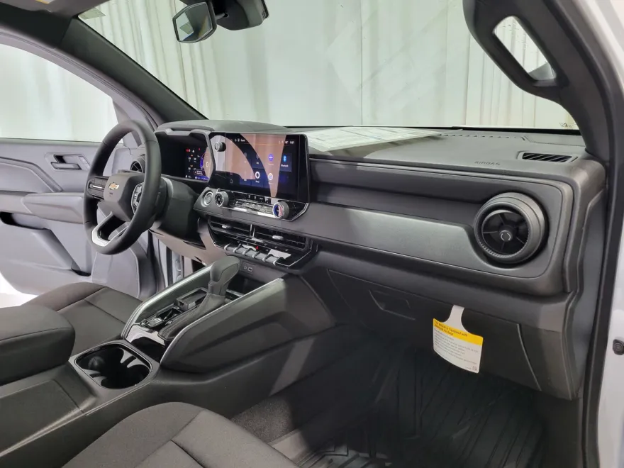 2025 Chevrolet Colorado LT photo 1