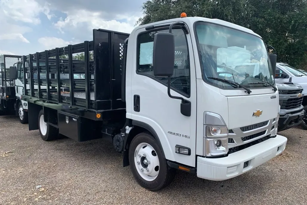 2024 Chevrolet Silverado 4500HD Base photo 1