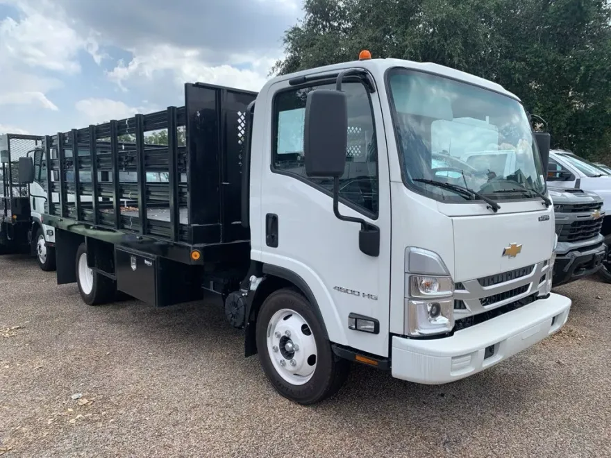 2024 Chevrolet Silverado 4500HD Base photo 1