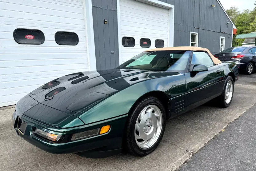 1994 Chevrolet Corvette Convertible photo 1