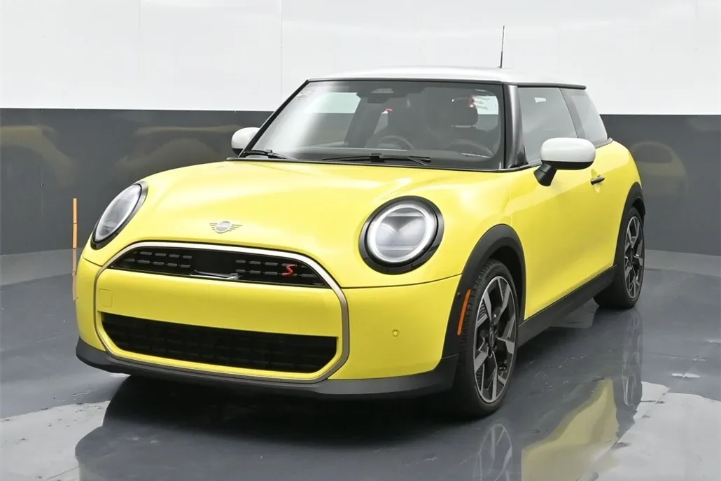 2025 Mini Cooper 2 Door Hardtop S photo 1