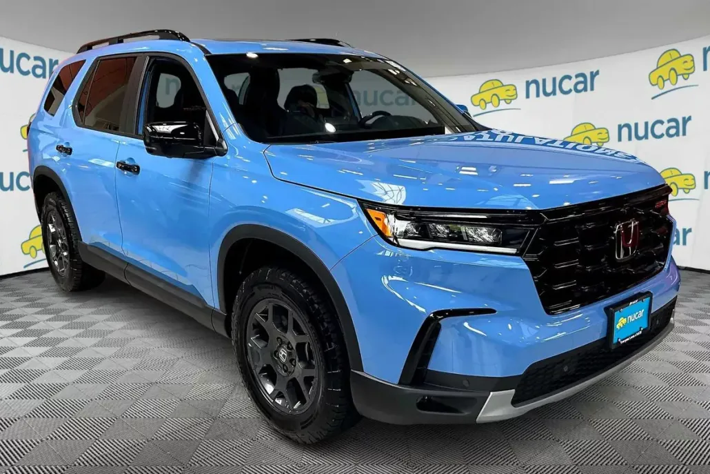 2025 Honda Pilot TrailSport photo 1