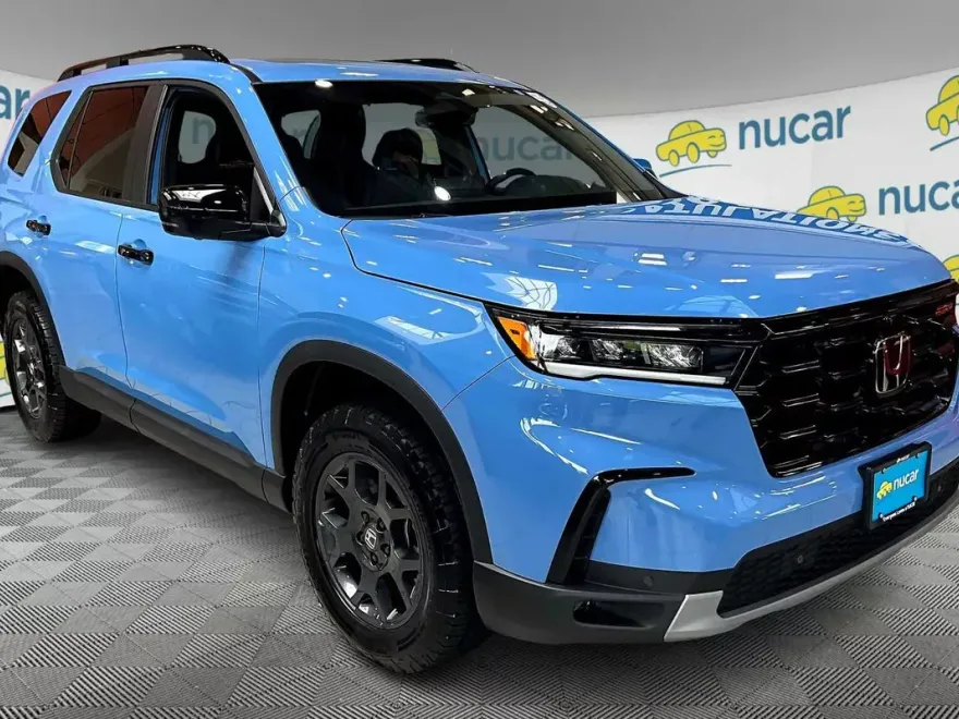 2025 Honda Pilot TrailSport photo 1