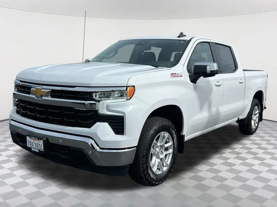 2025 Chevrolet Silverado 1500 LT photo 1