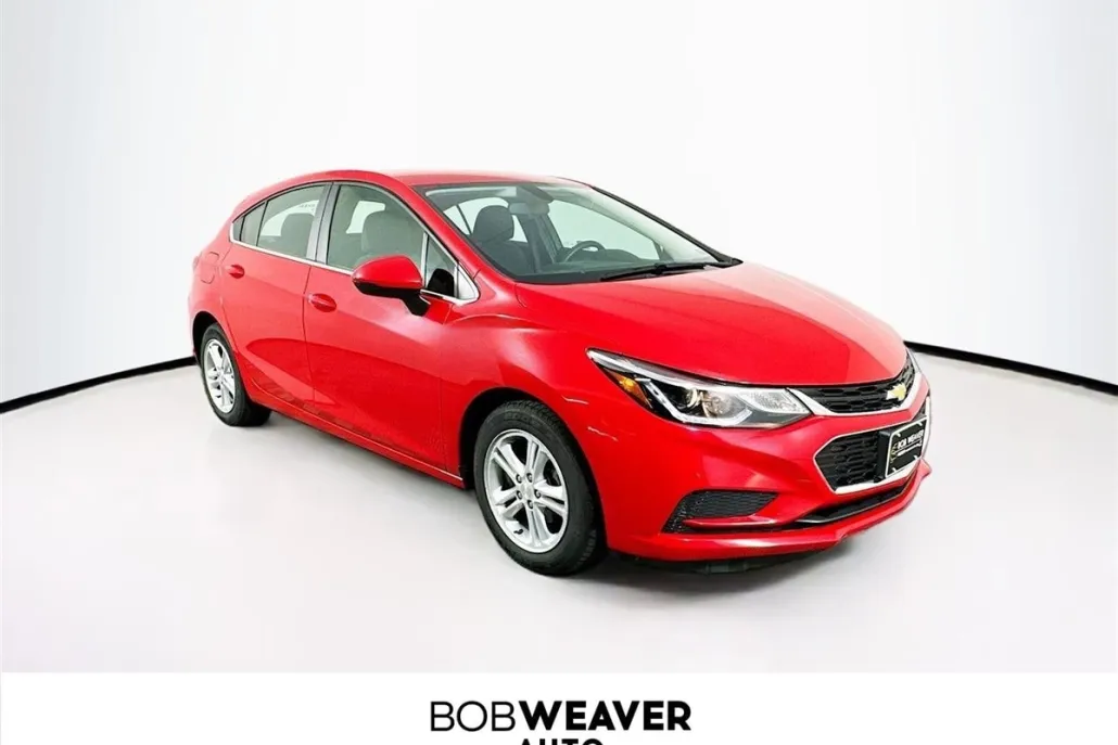 2018 Chevrolet Cruze LT photo 1