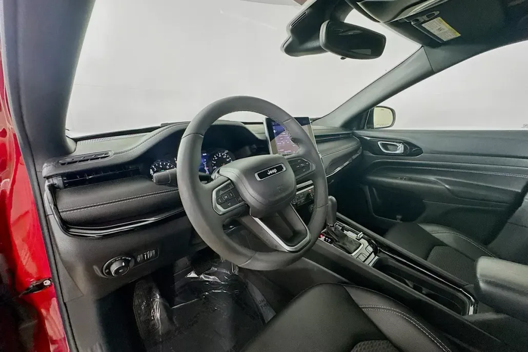 2023 Jeep Compass Altitude photo 1