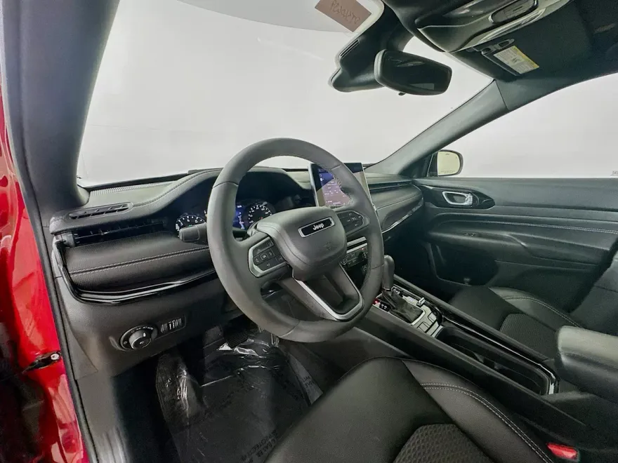 2023 Jeep Compass Altitude photo 1