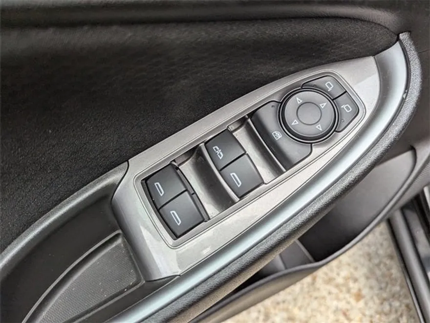 2024 Chevrolet Malibu 1LT photo 1