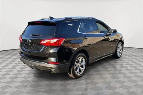 2019 Chevrolet Equinox LT photo 3