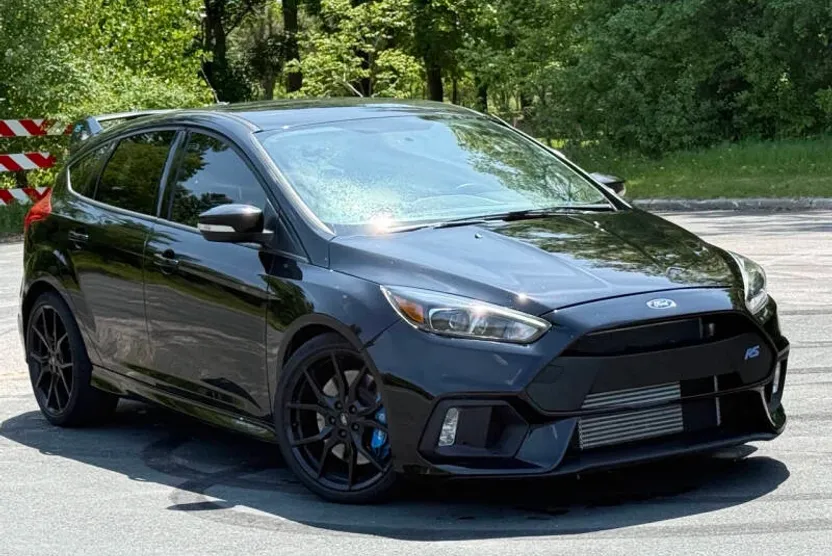 2016 Ford Focus RS photo 1