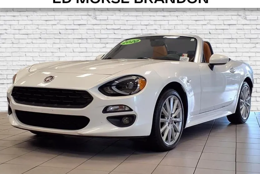 2020 Fiat 124 Spider Lusso photo 1