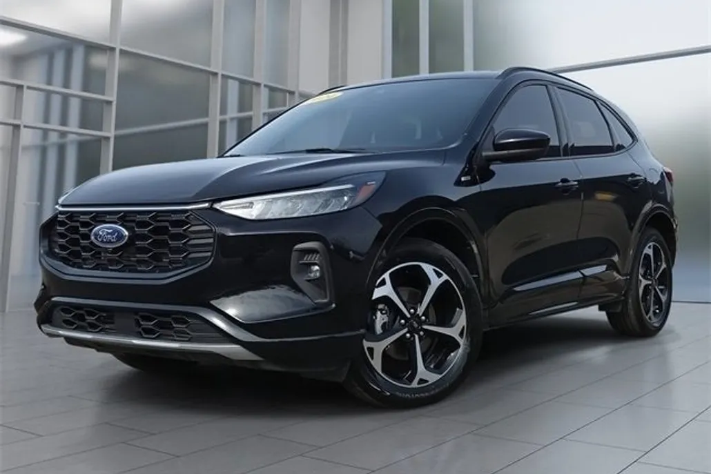 2024 Ford Escape ST-Line Select photo 1