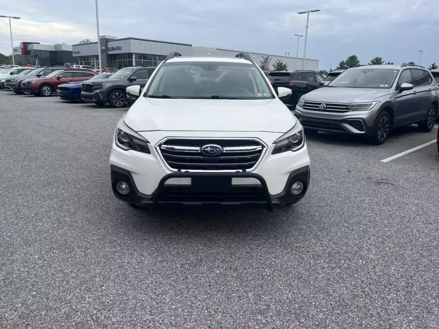 2018 Subaru Outback 3.6R Limited photo 1