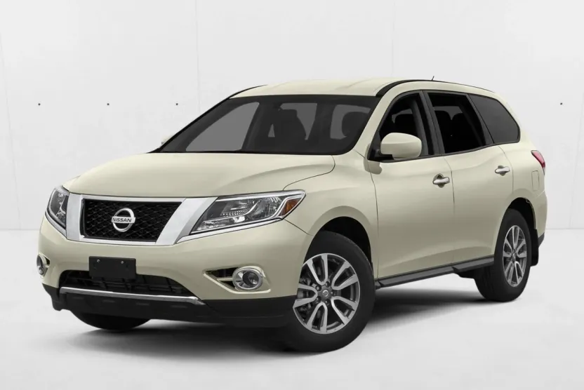 2015 Nissan Pathfinder SL photo 1