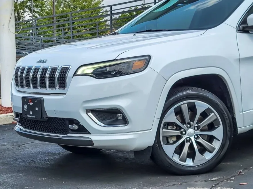 2019 Jeep Cherokee Overland photo 1