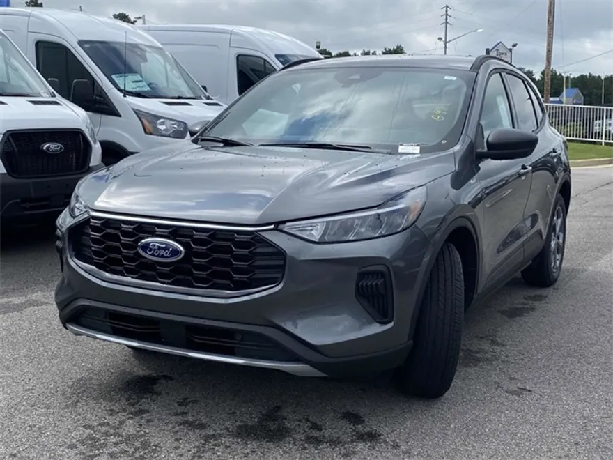 2025 Ford Escape Hybrid ST-Line photo 1