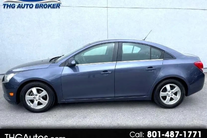 2013 Chevrolet Cruze LT photo 1
