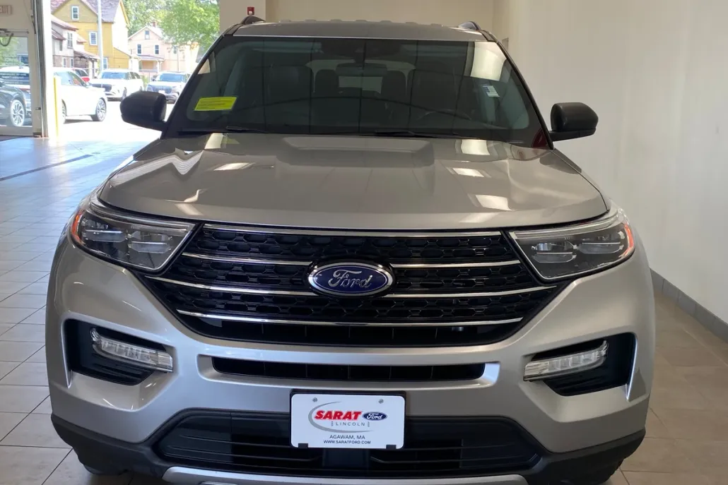 2021 Ford Explorer XLT photo 1